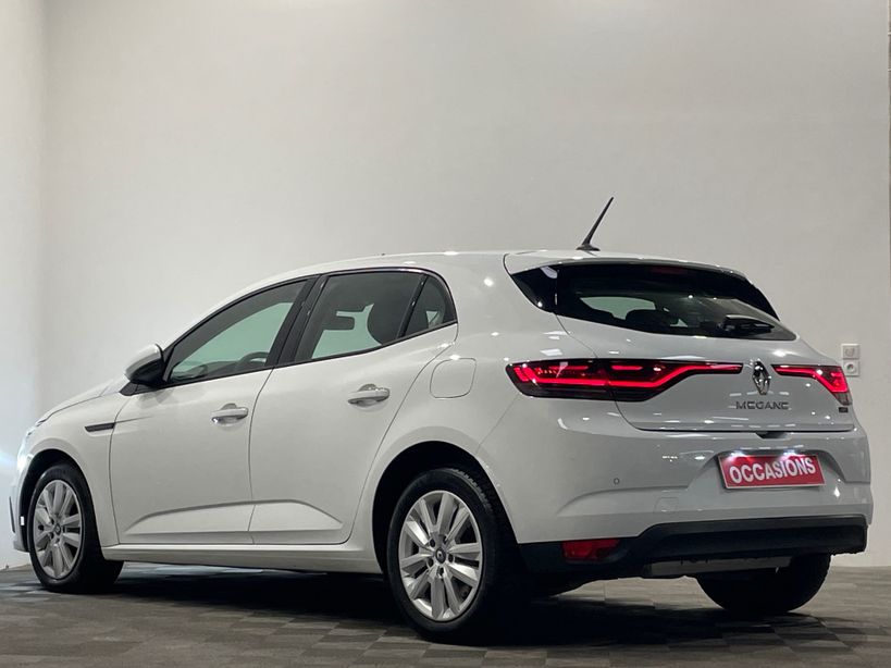 RENAULT MEGANE IV BERLINE 2023 - Photo n°4