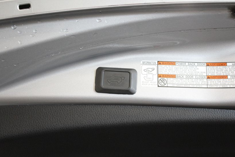 TOYOTA RAV4 HYBRIDE 2018 - Photo n°14