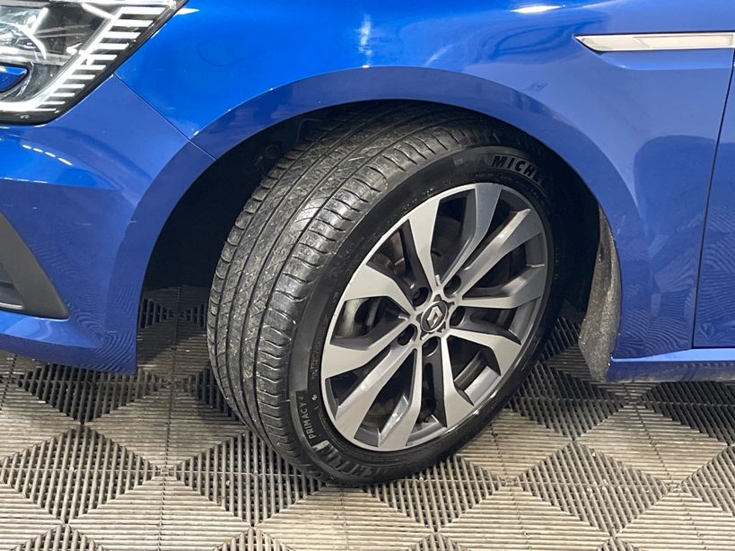 RENAULT MEGANE IV BERLINE 2022 - Photo n°17