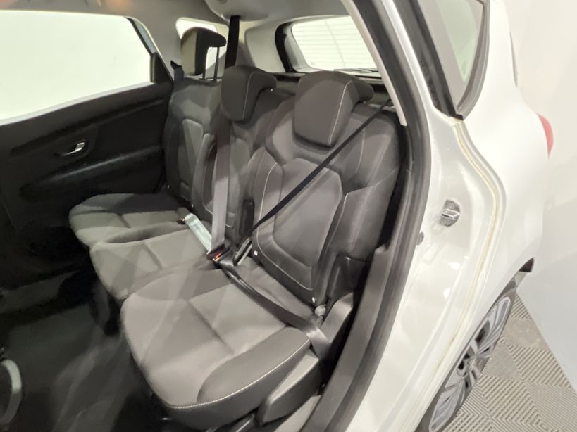 RENAULT SCENIC IV 2018 - Photo n°10