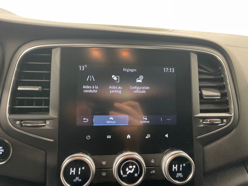 RENAULT MEGANE IV ESTATE 2022 - Photo n°21