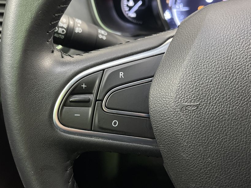 RENAULT MEGANE IV BERLINE BUSINESS 2020 - Photo n°41