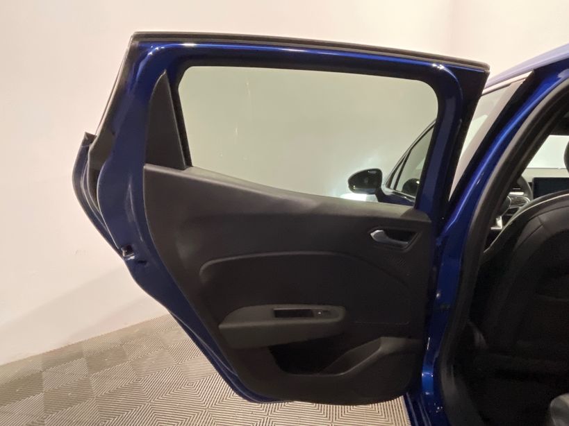 RENAULT CLIO V 2022 - Photo n°38