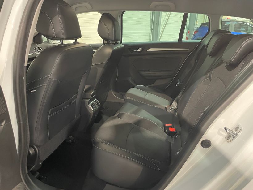 RENAULT MEGANE IV ESTATE 2022 - Photo n°12
