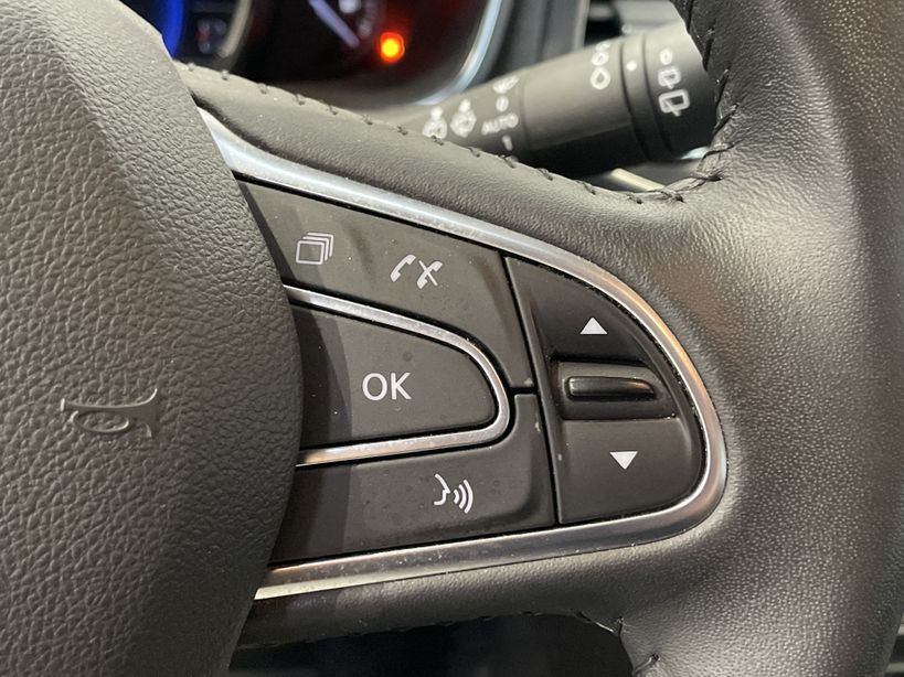 RENAULT MEGANE IV BERLINE BUSINESS 2020 - Photo n°13
