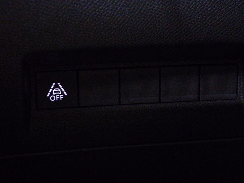 PEUGEOT 208 2019 - Photo n°13