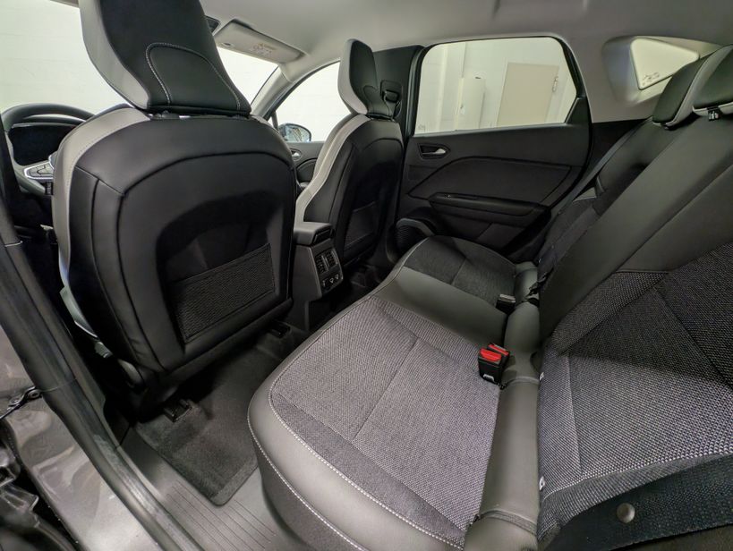 RENAULT CAPTUR 2023 - Photo n°19