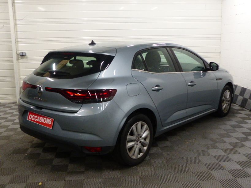 RENAULT MEGANE IV BERLINE 2021 - Photo n°4