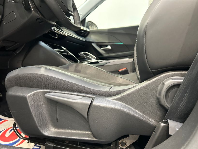 PEUGEOT 2008 BUSINESS 2021 - Photo n°34