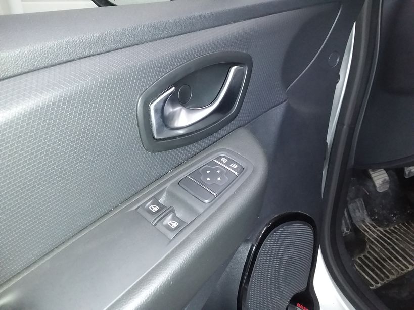 RENAULT CLIO IV BUSINESS 2017 - Photo n°13