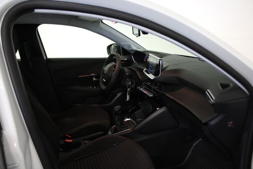 PEUGEOT 208 2022 - Photo n°6