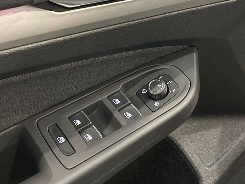 VOLKSWAGEN GOLF 2023 - Photo n°35