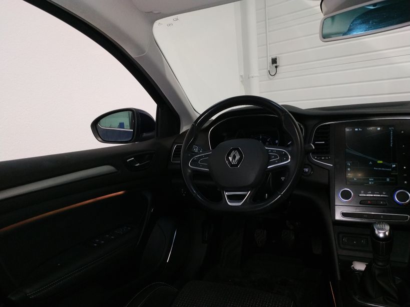 RENAULT MEGANE IV BERLINE 2019 - Photo n°14