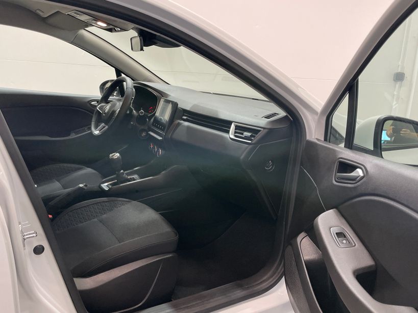 RENAULT CLIO V 2021 - Photo n°7