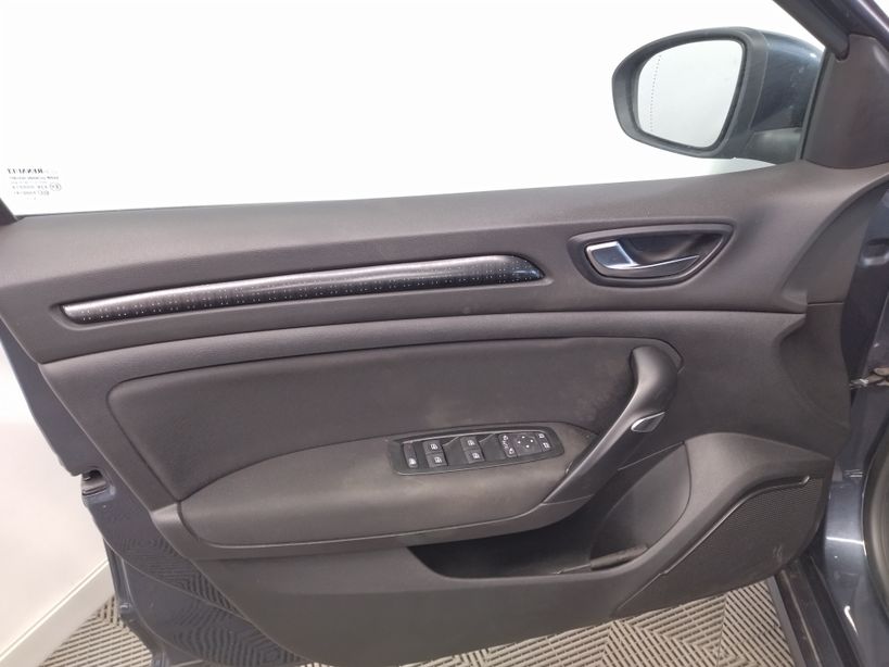 RENAULT MEGANE IV BERLINE BUSINESS 2016 - Photo n°10