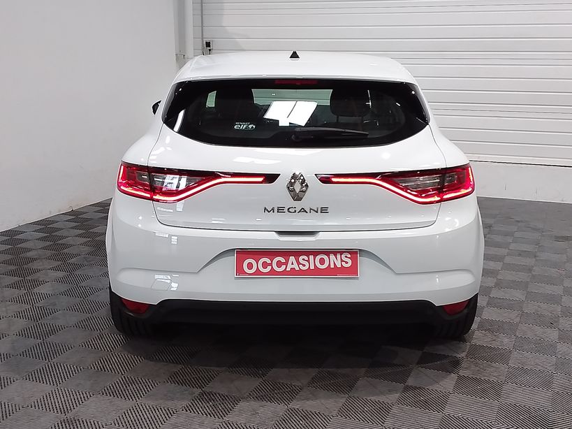 RENAULT MEGANE IV BERLINE BUSINESS 2016 - Photo n°6