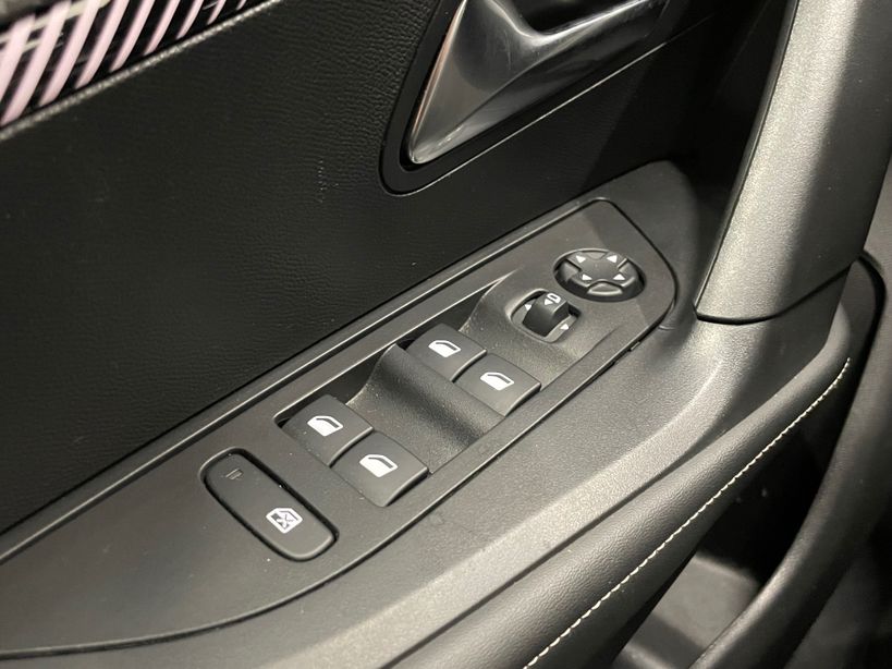 PEUGEOT 2008 2024 - Photo n°16