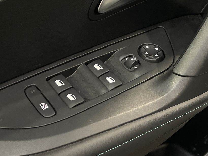 PEUGEOT 2008 2023 - Photo n°37