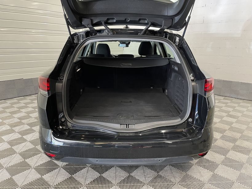 RENAULT MEGANE IV ESTATE 2021 - Photo n°9