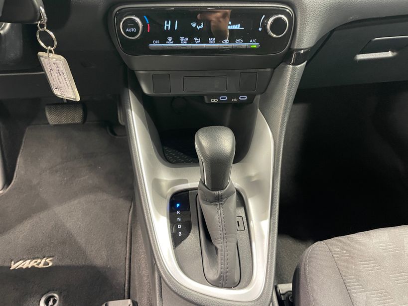 TOYOTA YARIS HYBRIDE 2025 - Photo n°24