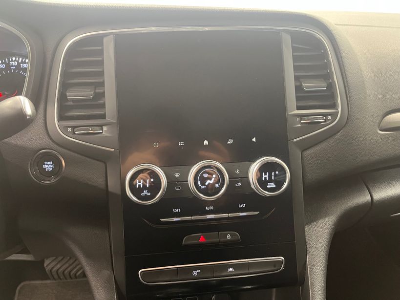 RENAULT MEGANE IV BERLINE 2022 - Photo n°20