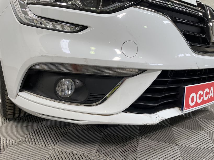 RENAULT MEGANE IV ESTATE 2017 - Photo n°12