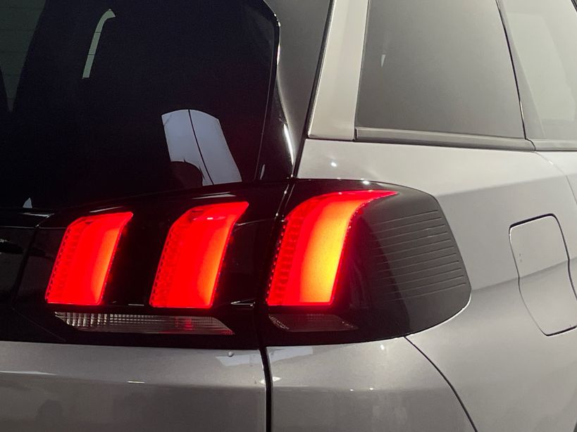 PEUGEOT 5008 2023 - Photo n°8