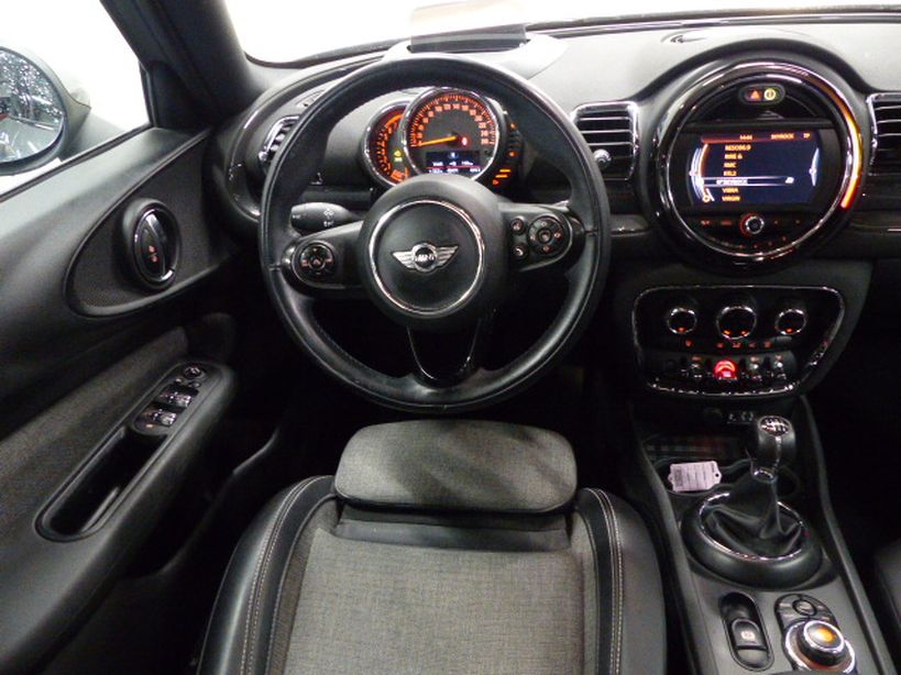 MINI MINI CLUBMAN F54 2017 - Photo n°8