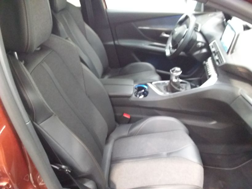 PEUGEOT 3008 2019 - Photo n°24