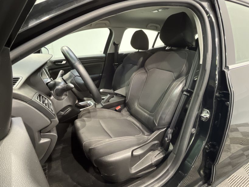 RENAULT MEGANE IV BERLINE BUSINESS 2020 - Photo n°7