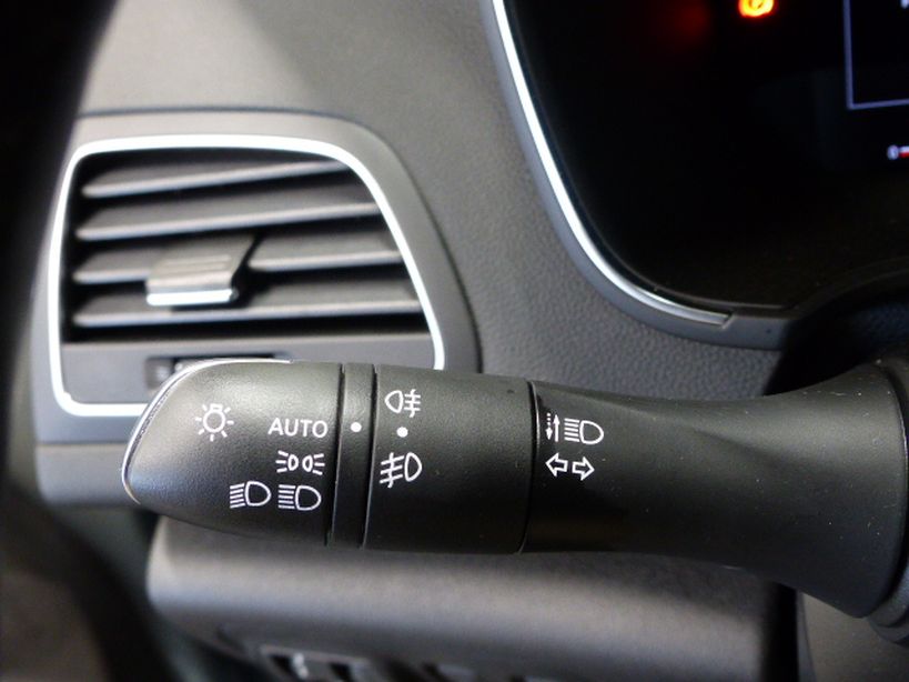RENAULT MEGANE IV ESTATE 2020 - Photo n°25