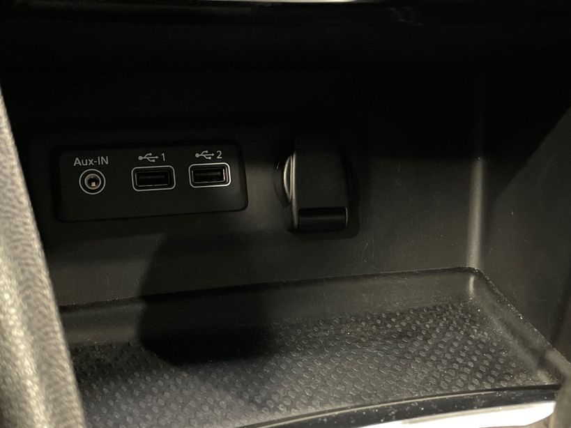 RENAULT MEGANE IV BERLINE 2022 - Photo n°19