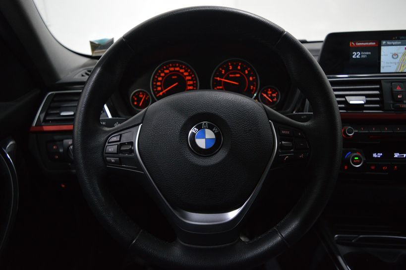 BMW SERIE 3 F30 LCI2 2017 - Photo n°11