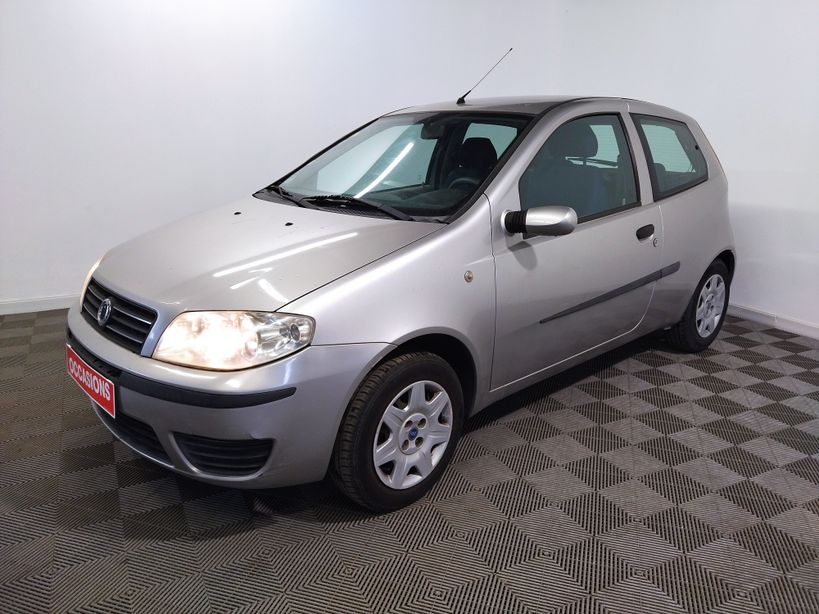 FIAT PUNTO 2004 - Photo n°1