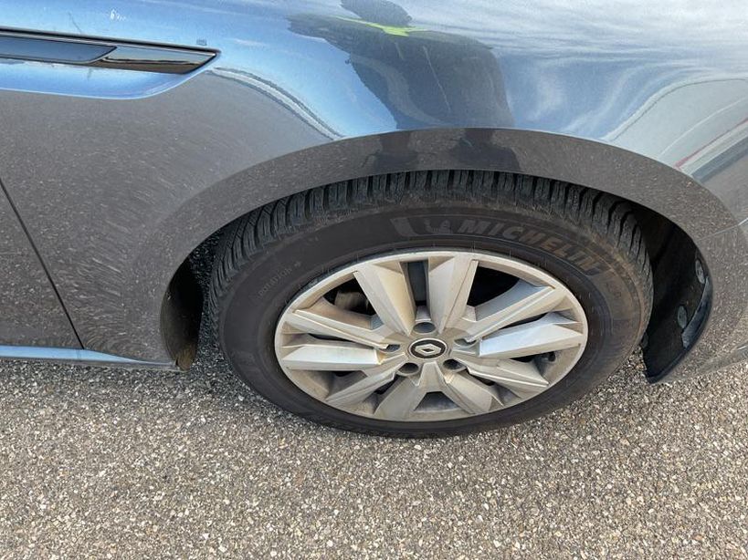 RENAULT MEGANE IV BERLINE 2022 - Photo n°1