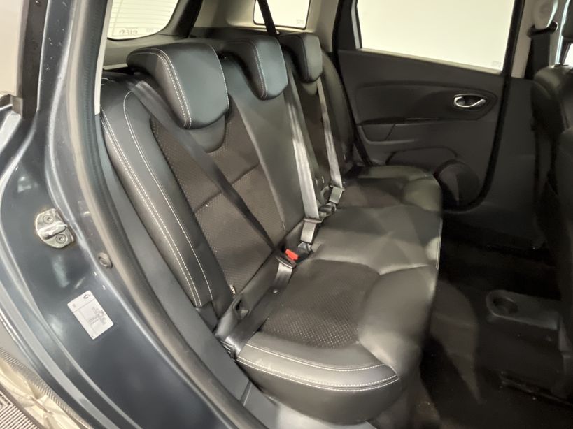 RENAULT CLIO IV ESTATE 2018 - Photo n°38