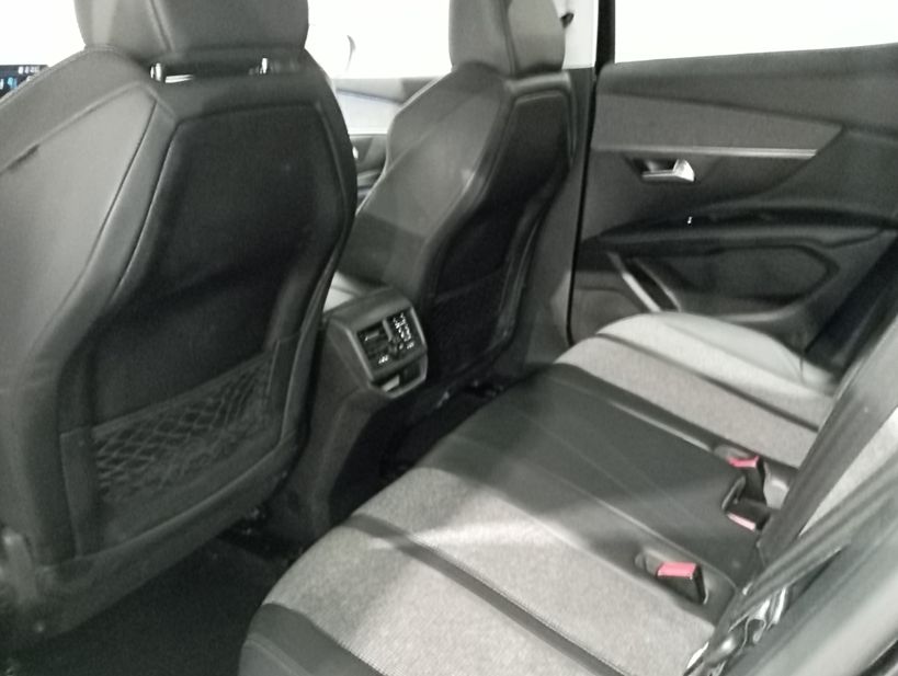 PEUGEOT 3008 2019 - Photo n°13