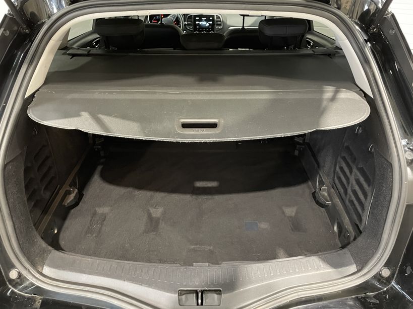 RENAULT MEGANE IV ESTATE 2021 - Photo n°35