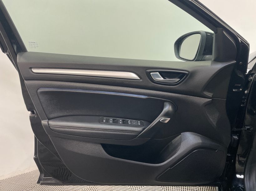 RENAULT MEGANE IV BERLINE 2021 - Photo n°33