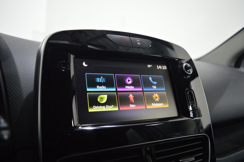 RENAULT CLIO IV 2019 - Photo n°18