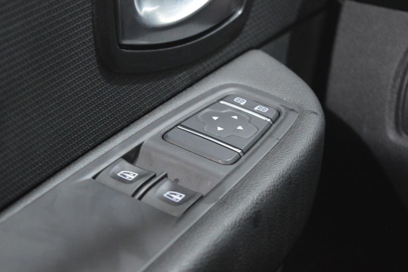 RENAULT CLIO IV BUSINESS 2017 - Photo n°9