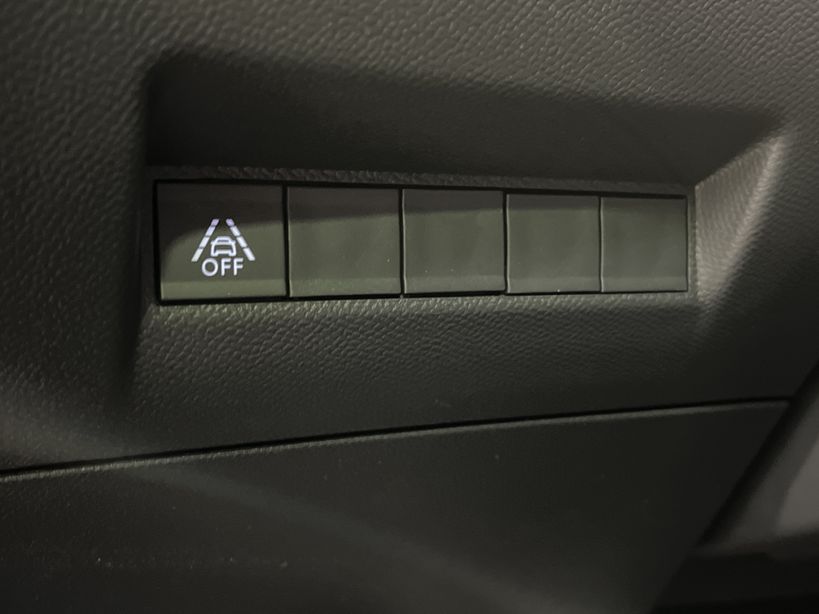 PEUGEOT 208 2022 - Photo n°38