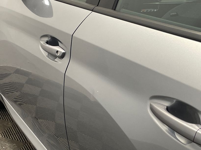 PEUGEOT 208 2023 - Photo n°3