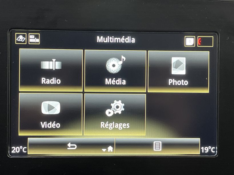 RENAULT MEGANE IV BERLINE BUSINESS 2020 - Photo n°12