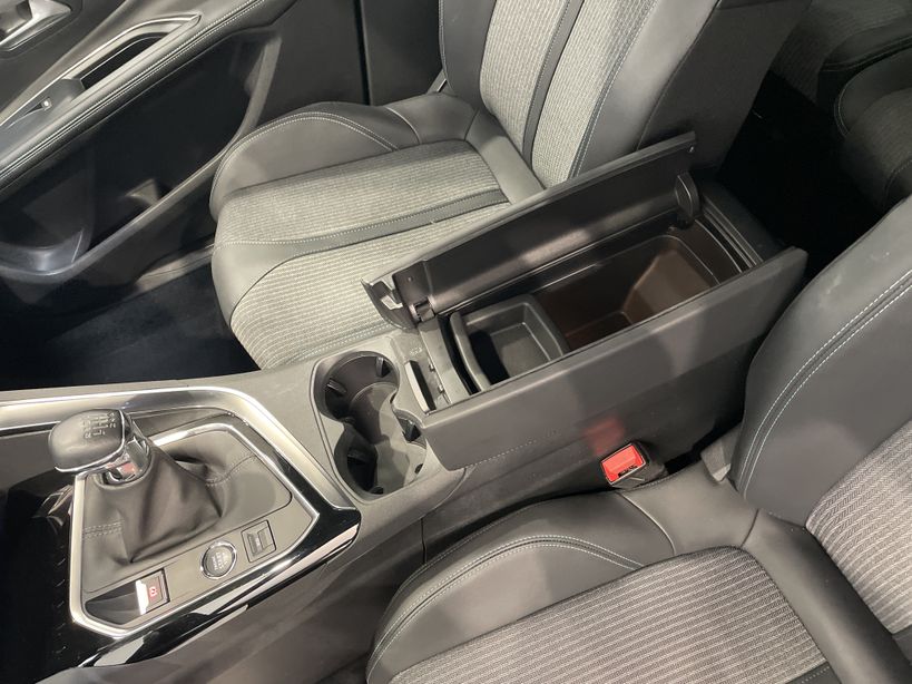PEUGEOT 5008 2023 - Photo n°23