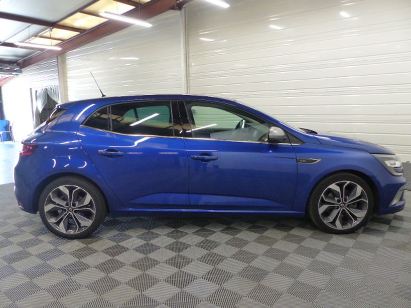 RENAULT MEGANE IV BERLINE 2018 - Photo n°21