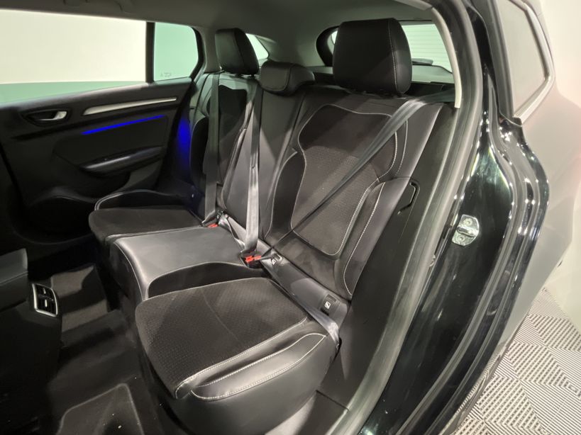 RENAULT MEGANE IV ESTATE 2017 - Photo n°9