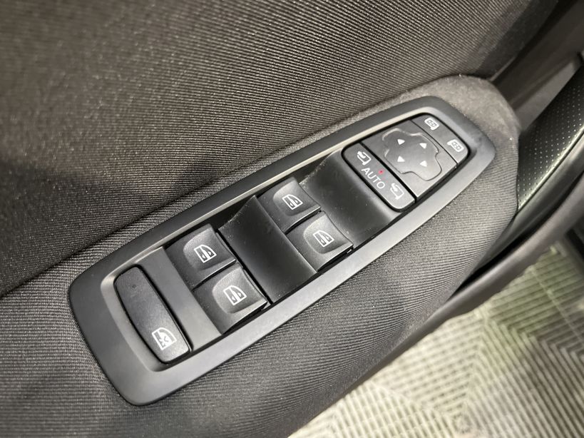 RENAULT MEGANE IV BERLINE BUSINESS 2020 - Photo n°30