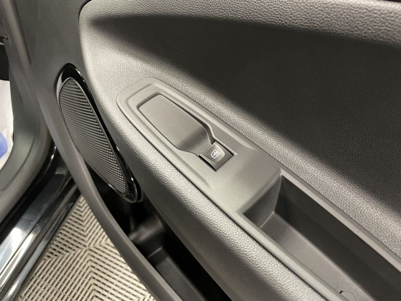 RENAULT ZOE 2021 - Photo n°28