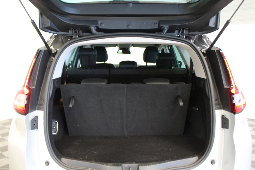 RENAULT GRAND SCENIC IV 2019 - Photo n°9